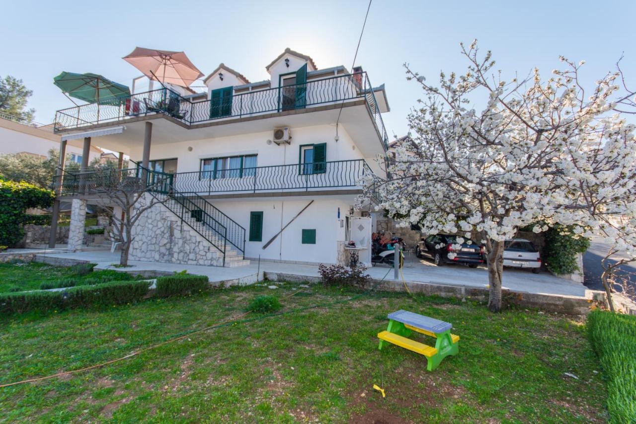 Apartments By The Sea Slatine, Ciovo - 1126 Τρογκίρ Εξωτερικό φωτογραφία