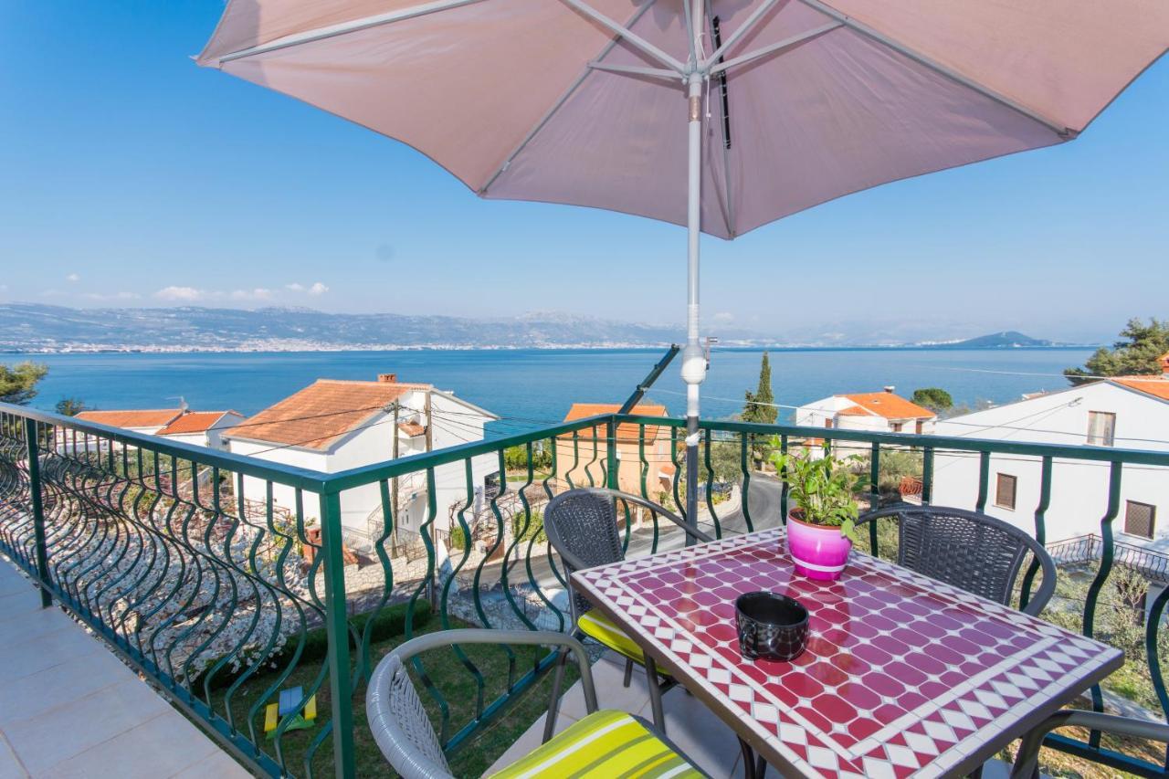 Apartments By The Sea Slatine, Ciovo - 1126 Τρογκίρ Εξωτερικό φωτογραφία